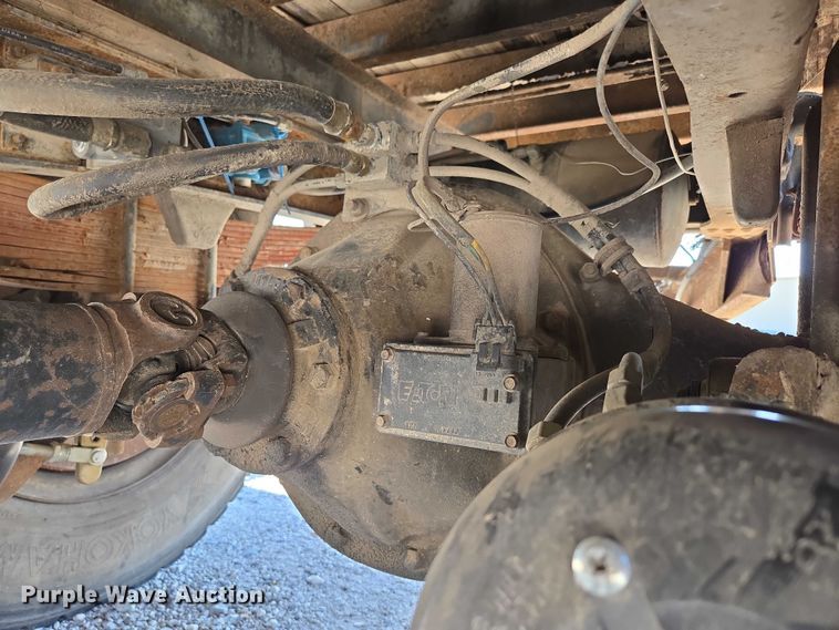 image for item ED2134 1987 Chevrolet C7 crane truck