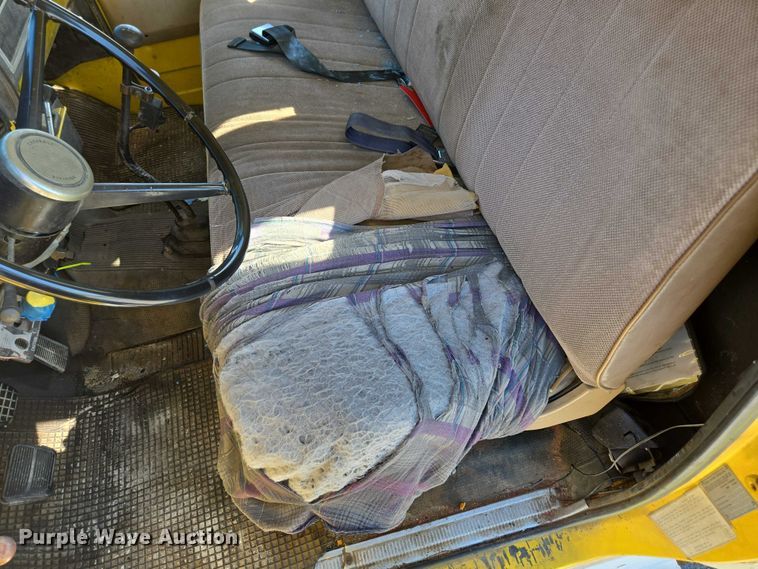 image for item ED2134 1987 Chevrolet C7 crane truck