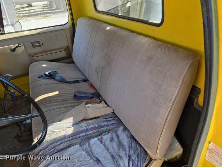 image for item ED2134 1987 Chevrolet C7 crane truck