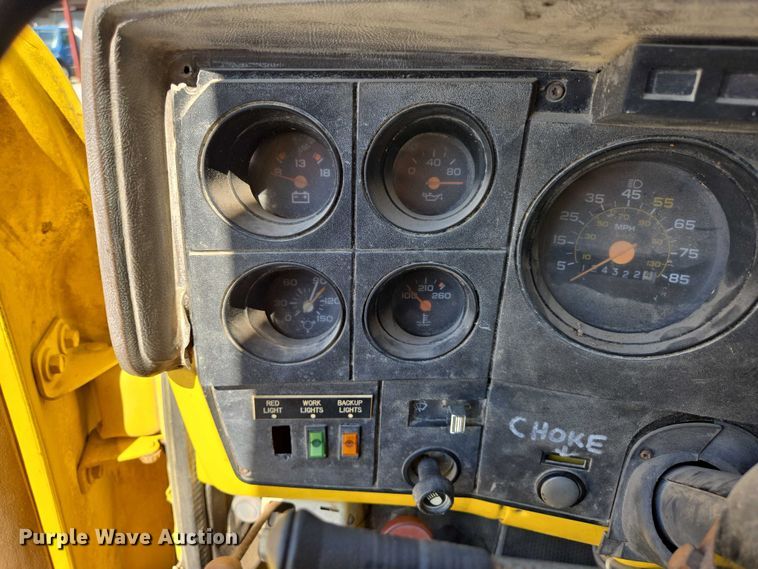 image for item ED2134 1987 Chevrolet C7 crane truck