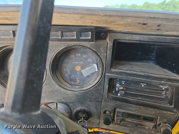 image for item ED2134 1987 Chevrolet C7 crane truck