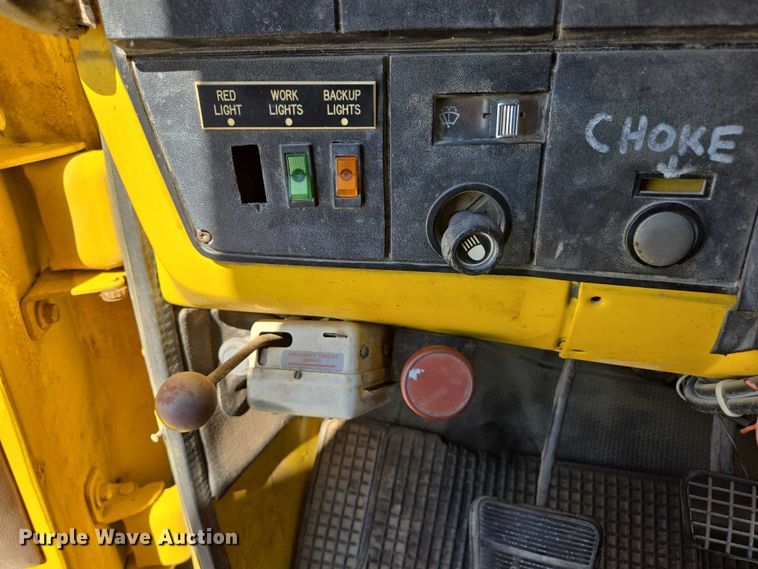 image for item ED2134 1987 Chevrolet C7 crane truck