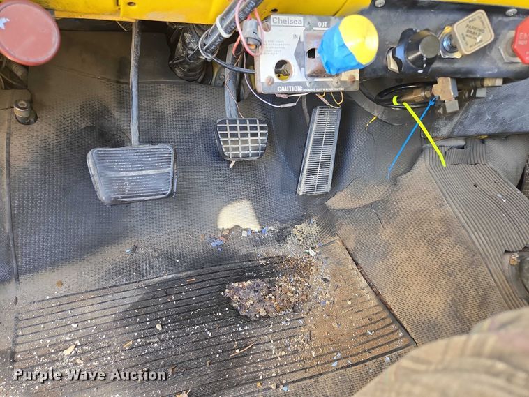 image for item ED2134 1987 Chevrolet C7 crane truck