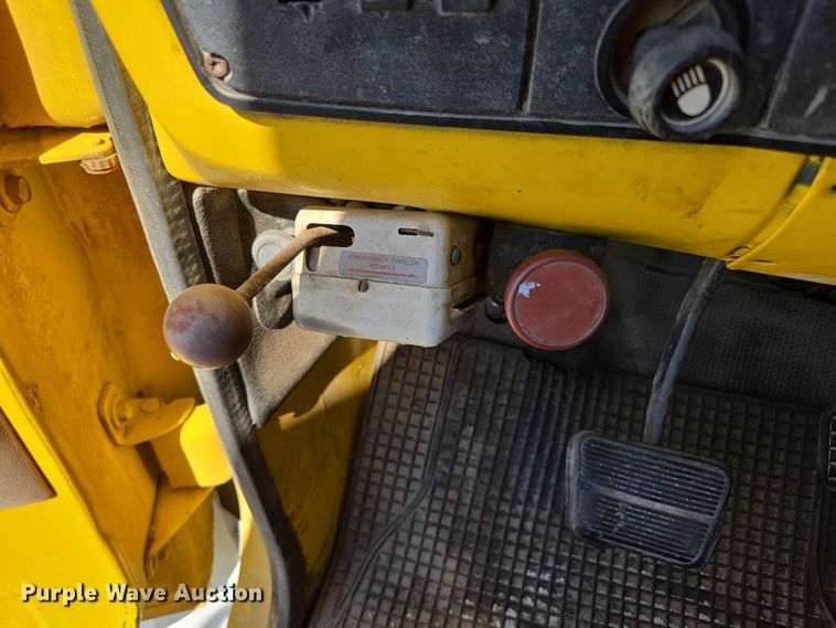 image for item ED2134 1987 Chevrolet C7 crane truck