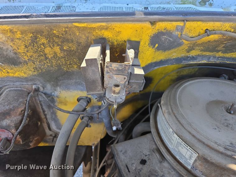 image for item ED2134 1987 Chevrolet C7 crane truck