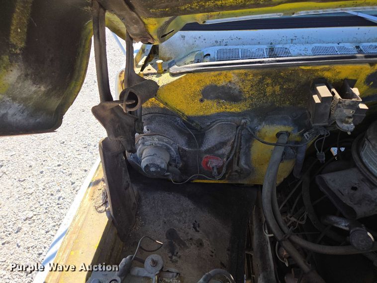 image for item ED2134 1987 Chevrolet C7 crane truck