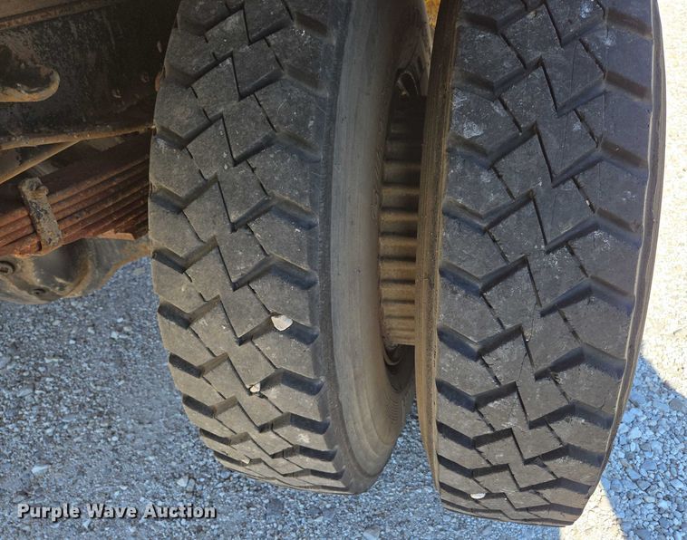 image for item ED2134 1987 Chevrolet C7 crane truck