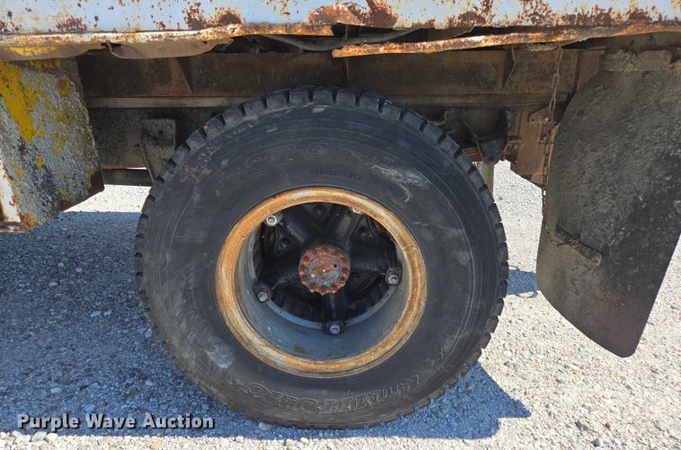 image for item ED2134 1987 Chevrolet C7 crane truck