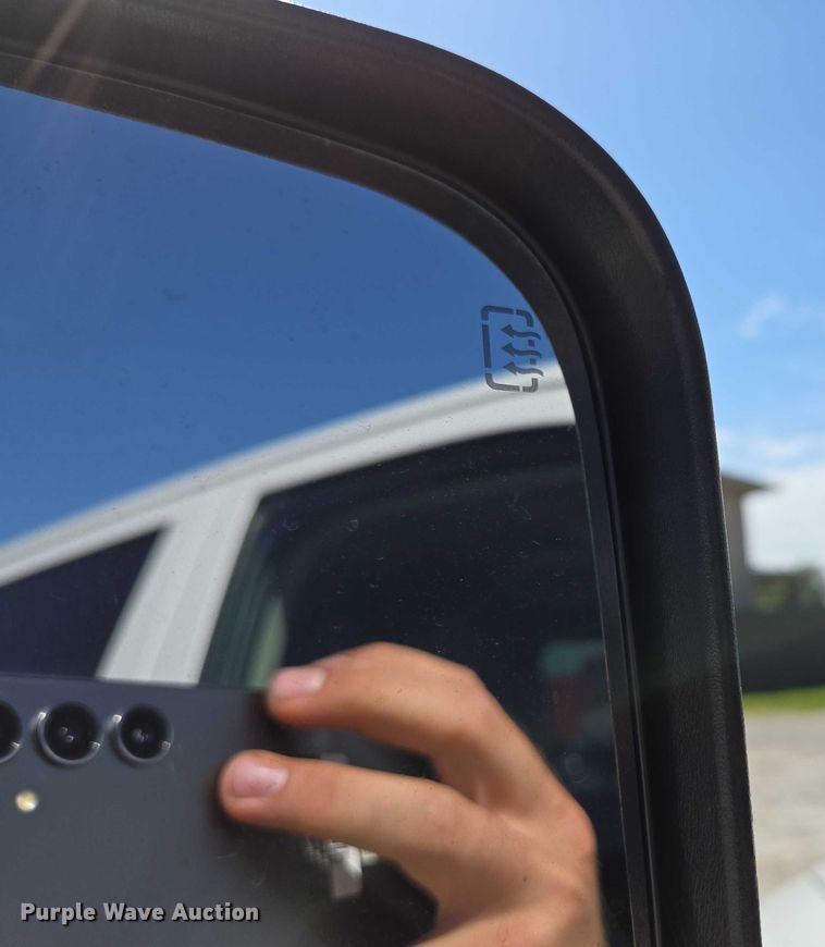 image for item ED2139 2014 Dodge Ram 5500 Crew Cab flatbed truck