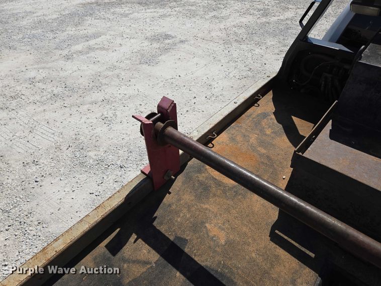 image for item ED2139 2014 Dodge Ram 5500 Crew Cab flatbed truck