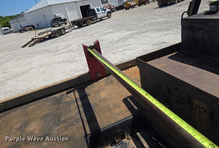 image for item ED2139 2014 Dodge Ram 5500 Crew Cab flatbed truck