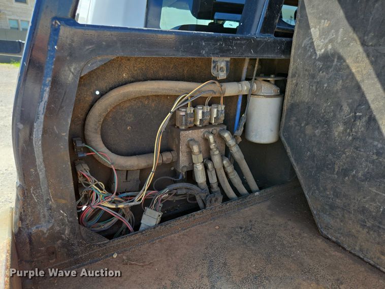 image for item ED2139 2014 Dodge Ram 5500 Crew Cab flatbed truck