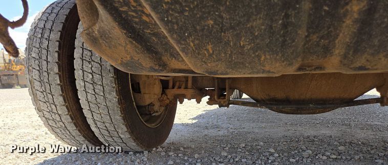 image for item ED2139 2014 Dodge Ram 5500 Crew Cab flatbed truck