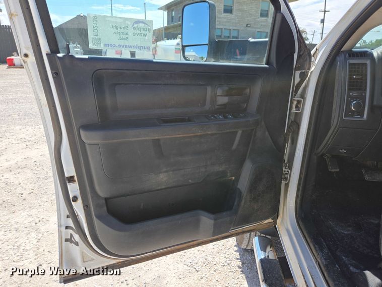 image for item ED2139 2014 Dodge Ram 5500 Crew Cab flatbed truck