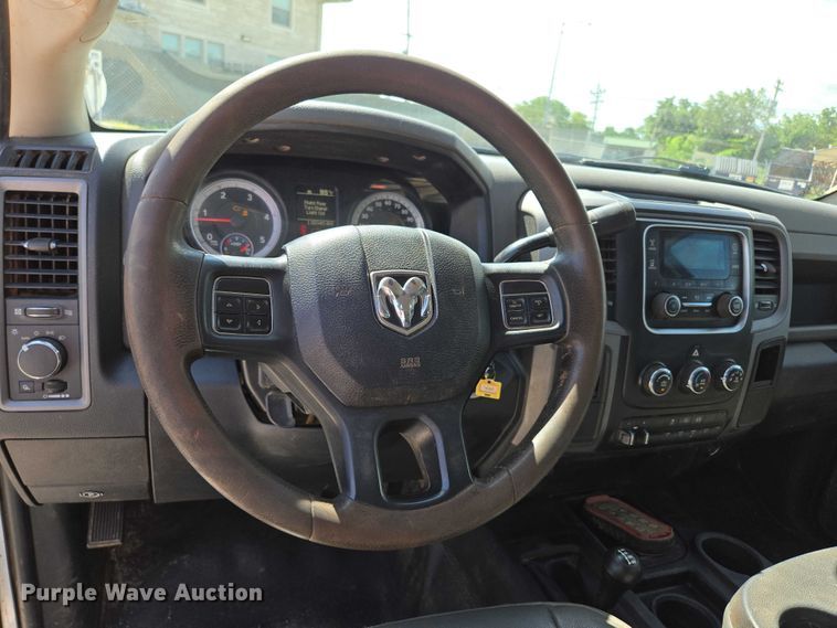 image for item ED2139 2014 Dodge Ram 5500 Crew Cab flatbed truck