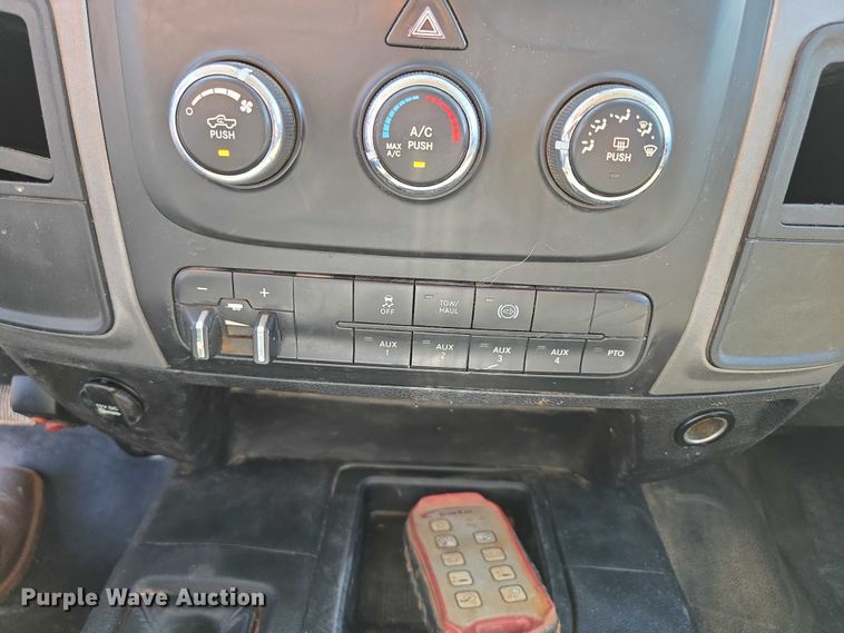 image for item ED2139 2014 Dodge Ram 5500 Crew Cab flatbed truck