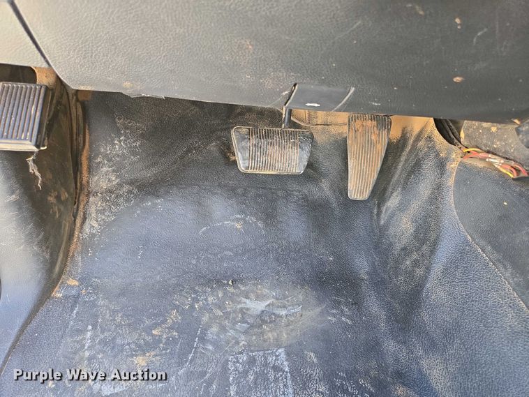 image for item ED2139 2014 Dodge Ram 5500 Crew Cab flatbed truck