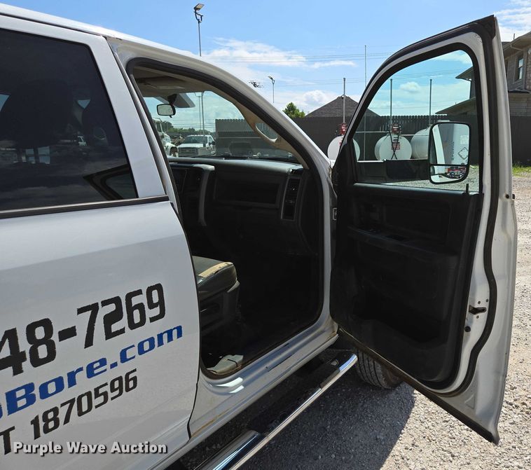 image for item ED2139 2014 Dodge Ram 5500 Crew Cab flatbed truck