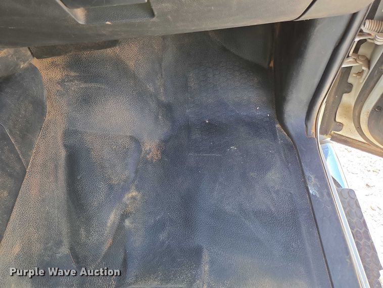 image for item ED2139 2014 Dodge Ram 5500 Crew Cab flatbed truck