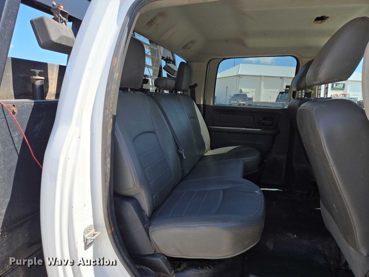 image for item ED2139 2014 Dodge Ram 5500 Crew Cab flatbed truck