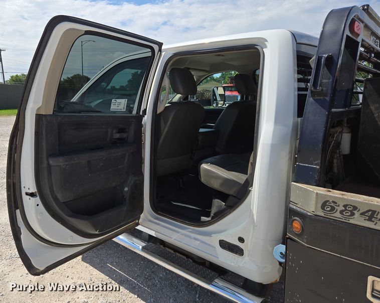 image for item ED2139 2014 Dodge Ram 5500 Crew Cab flatbed truck