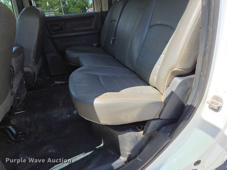 image for item ED2139 2014 Dodge Ram 5500 Crew Cab flatbed truck