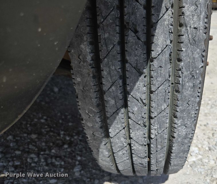 image for item ED2139 2014 Dodge Ram 5500 Crew Cab flatbed truck