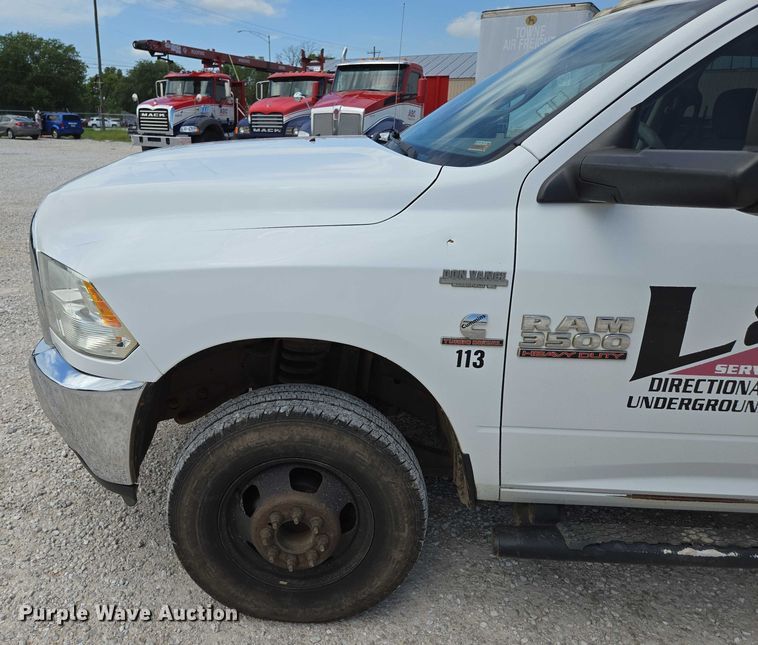 image for item ED2140 2014 Dodge Ram 3500 Crew Cab flatbed pickup truck