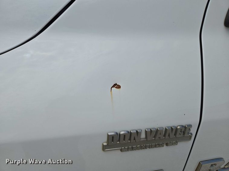 image for item ED2140 2014 Dodge Ram 3500 Crew Cab flatbed pickup truck