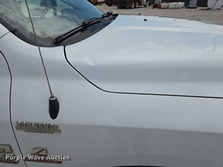 image for item ED2140 2014 Dodge Ram 3500 Crew Cab flatbed pickup truck