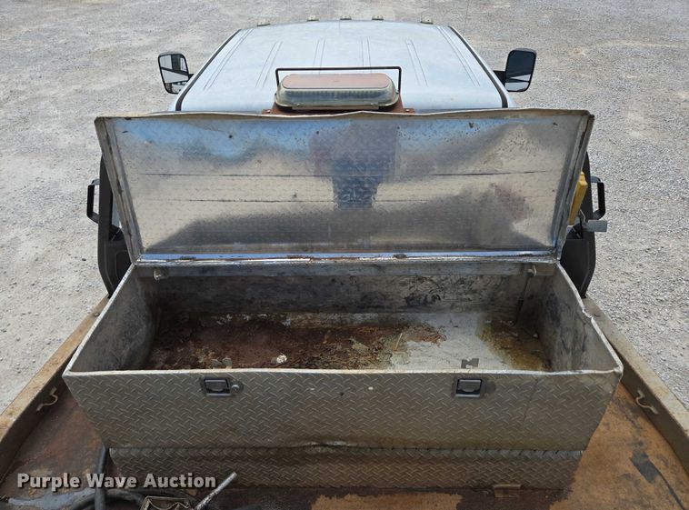 image for item ED2140 2014 Dodge Ram 3500 Crew Cab flatbed pickup truck