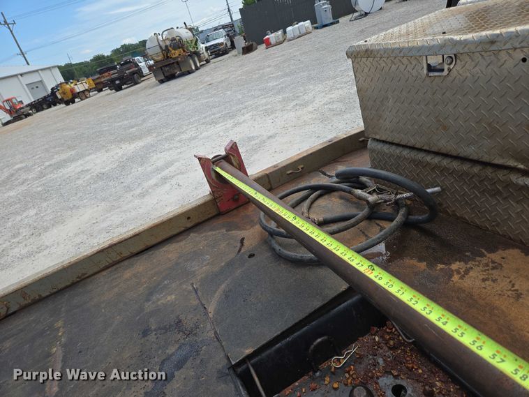 image for item ED2140 2014 Dodge Ram 3500 Crew Cab flatbed pickup truck