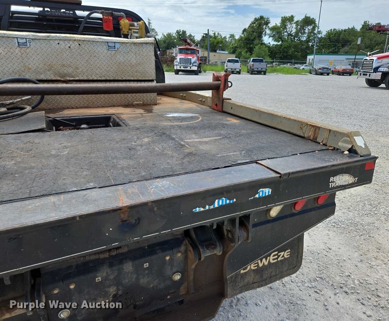 image for item ED2140 2014 Dodge Ram 3500 Crew Cab flatbed pickup truck