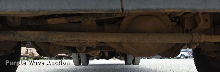 image for item ED2140 2014 Dodge Ram 3500 Crew Cab flatbed pickup truck