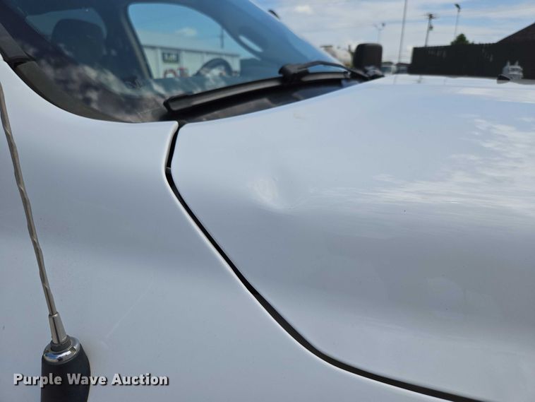 image for item ED2140 2014 Dodge Ram 3500 Crew Cab flatbed pickup truck