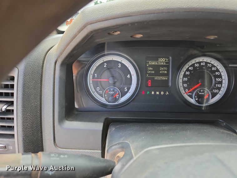 image for item ED2140 2014 Dodge Ram 3500 Crew Cab flatbed pickup truck