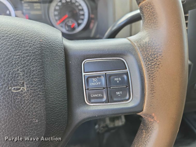 image for item ED2140 2014 Dodge Ram 3500 Crew Cab flatbed pickup truck