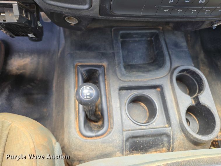 image for item ED2140 2014 Dodge Ram 3500 Crew Cab flatbed pickup truck