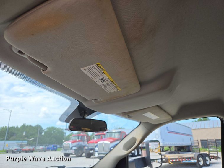 image for item ED2140 2014 Dodge Ram 3500 Crew Cab flatbed pickup truck