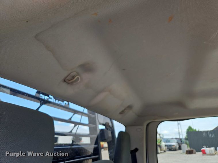 image for item ED2140 2014 Dodge Ram 3500 Crew Cab flatbed pickup truck