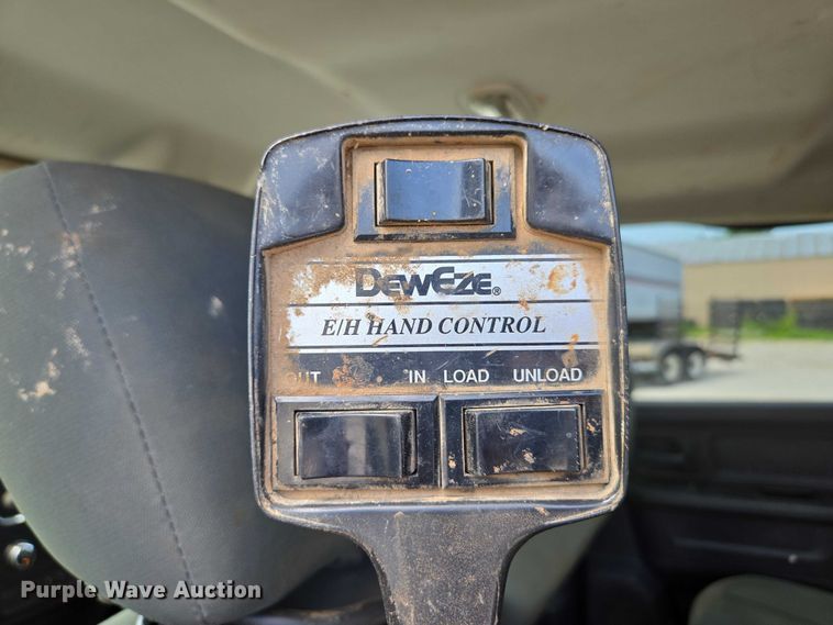 image for item ED2140 2014 Dodge Ram 3500 Crew Cab flatbed pickup truck