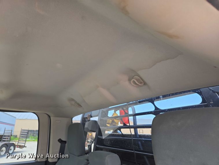 image for item ED2140 2014 Dodge Ram 3500 Crew Cab flatbed pickup truck