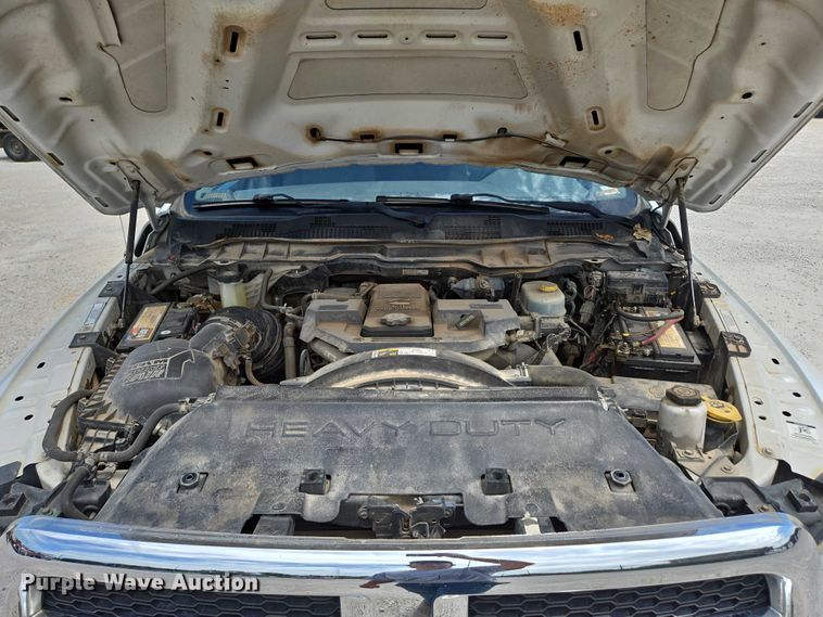 image for item ED2140 2014 Dodge Ram 3500 Crew Cab flatbed pickup truck