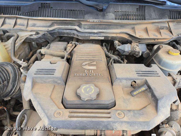 image for item ED2140 2014 Dodge Ram 3500 Crew Cab flatbed pickup truck