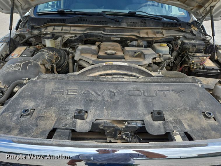 image for item ED2140 2014 Dodge Ram 3500 Crew Cab flatbed pickup truck