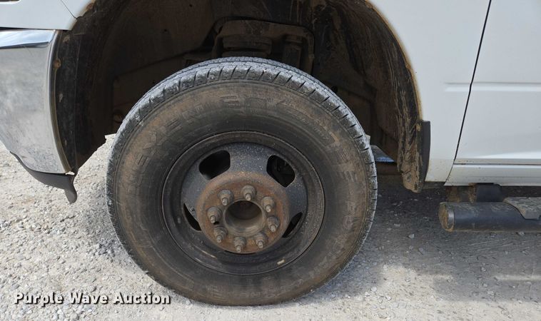 image for item ED2140 2014 Dodge Ram 3500 Crew Cab flatbed pickup truck