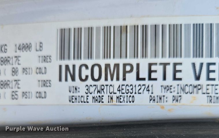 image for item ED2140 2014 Dodge Ram 3500 Crew Cab flatbed pickup truck