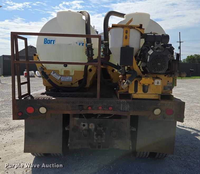 image for item ED2142 2007 International 9400i SBA flatbed truck with mud mixing system