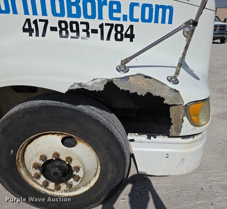 image for item ED2142 2007 International 9400i SBA flatbed truck with mud mixing system