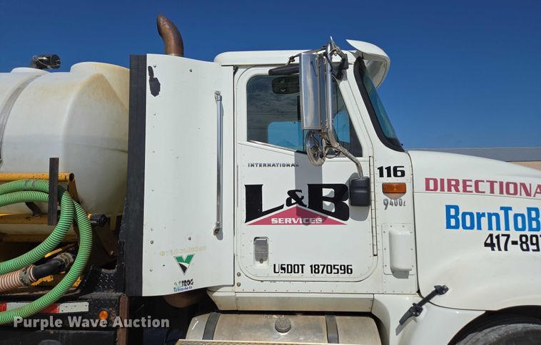 image for item ED2142 2007 International 9400i SBA flatbed truck with mud mixing system